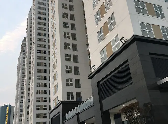 New Life Tower Aparthotel Hạ Long